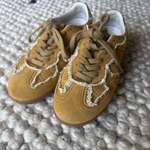 Alohas Tb.490 Crochet Sneakers